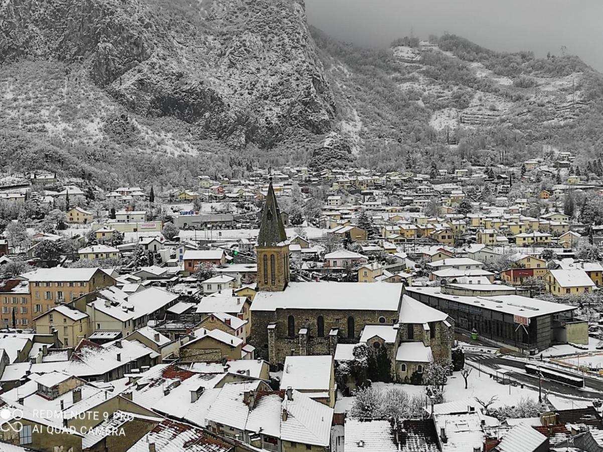 Le Nopal Bleu Lägenhet Tarascon-sur-Ariège Exteriör bild